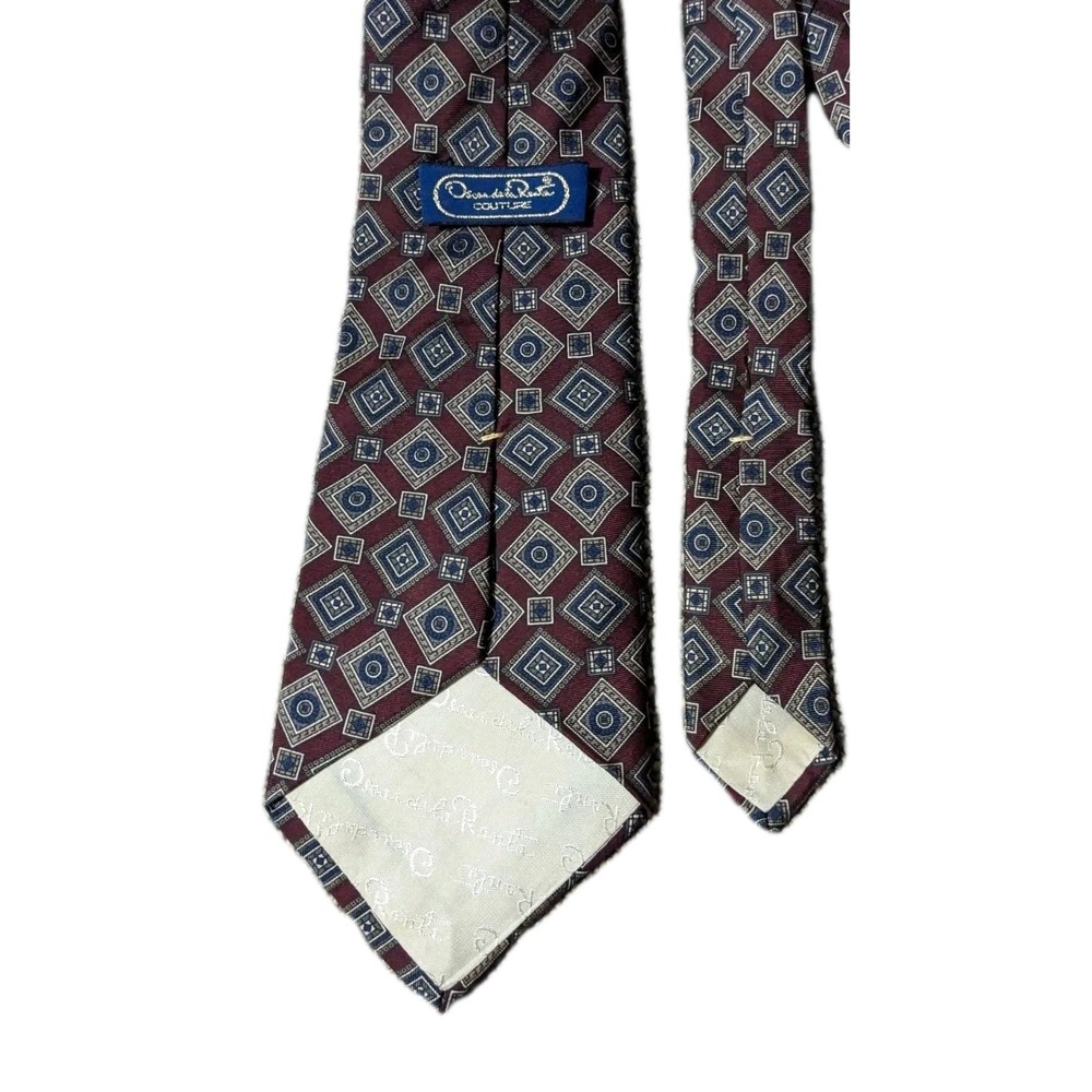 Men's Long Silk Necktie Oscar de la Renta Couture Collection Tie Burgundy Luxury - Picture 3 of 3